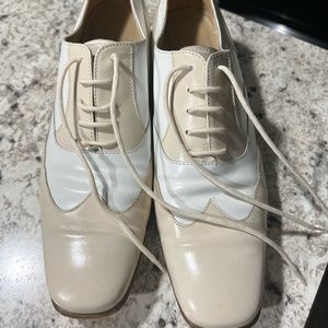 Vintage Ferragamo beige and cream Spectator Lace Up Oxford Shoes